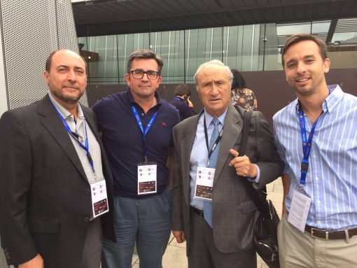 El Dr. Gastaldi, el Dr. González Lago, jefe de los servicios médicos del Valencia CF, el Dr. Guillem, director médico de la clínica CEMTRO y el Dr. Sebastiá